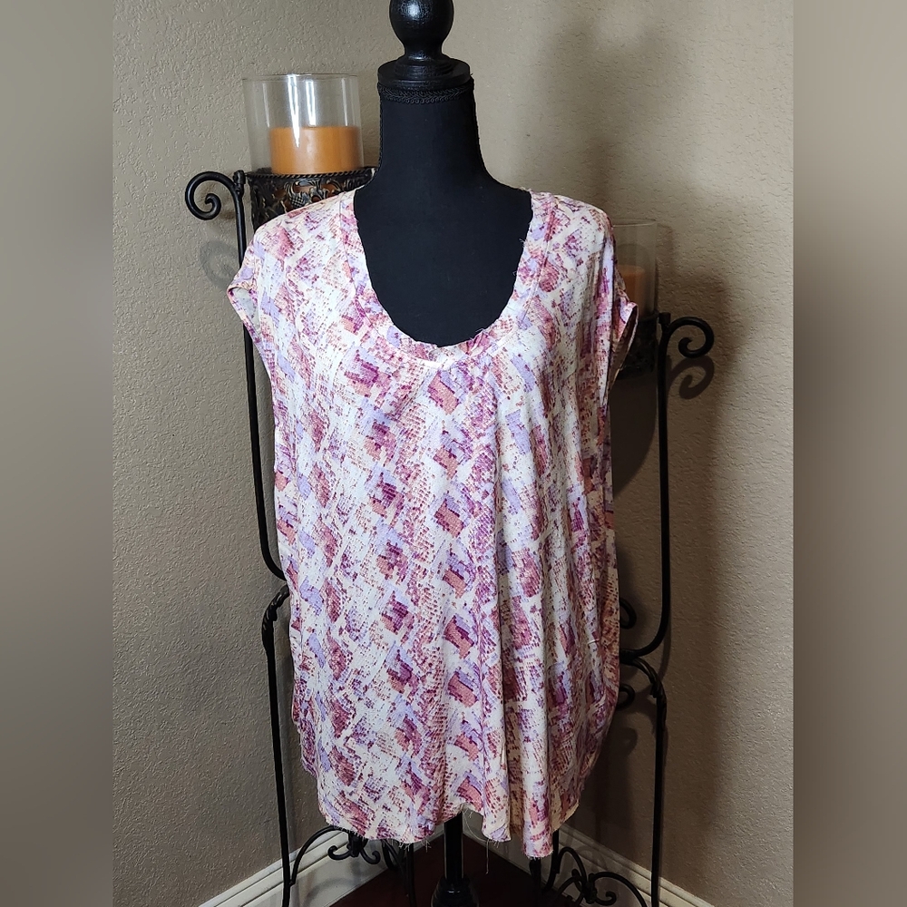 Dear John Thistle Shake Pink, Purple and Cream Short Sleeve Blouse. NWT